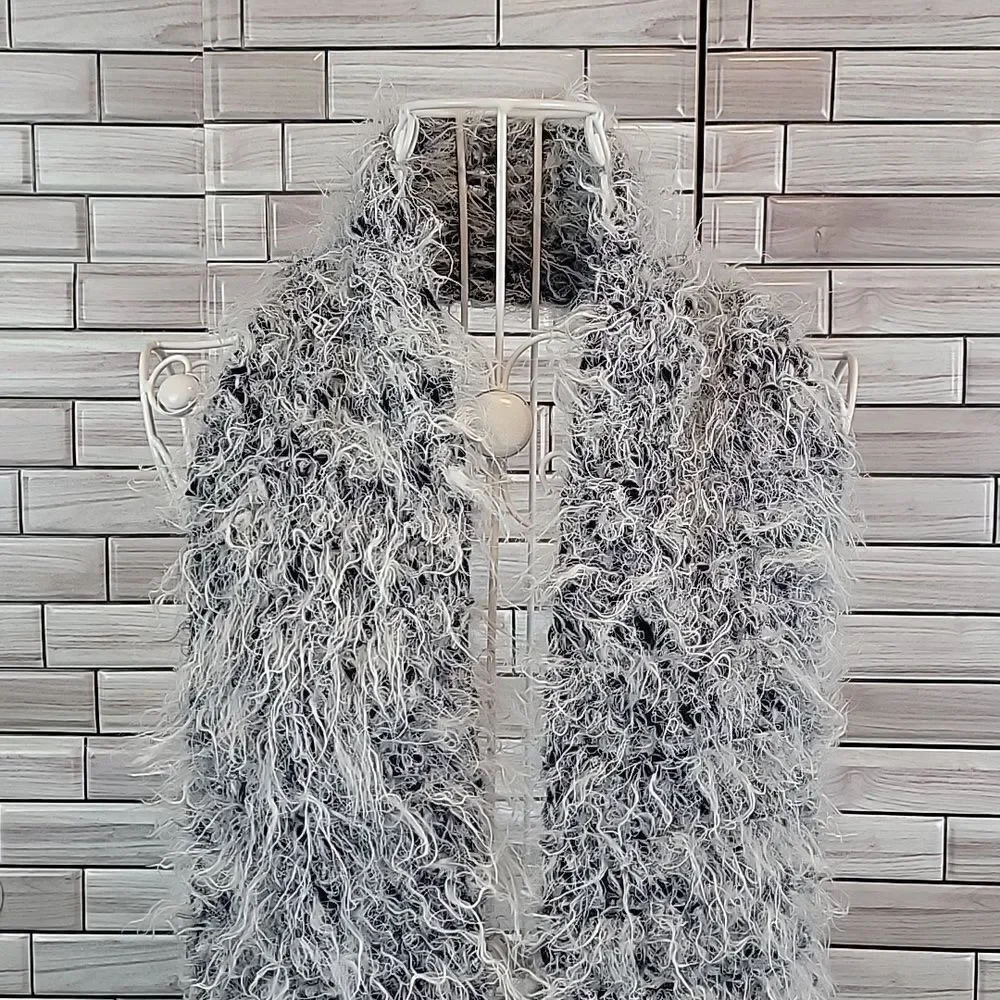 Unbranded black and white eyelash scarf One Size